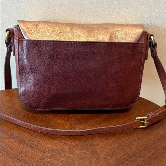 Fossil vintage Crossbody bag, leather smooth & pebbled flap/ pocket brass Hw EUC - Picture 9 of 17